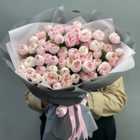 Букет из 25 кустовых роз Мэнсфилд Парк (60 см) в Одинцово