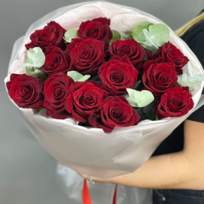 Букет из 13 роз Эквадор Эксплорер (60 см) в Одинцово
