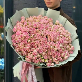 Букет из 101  нежно -розовой кустовой розы (70 см) в Одинцово