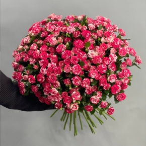 Букет из 31 кустовой розы Фаерворкс (60 см) в Одинцово