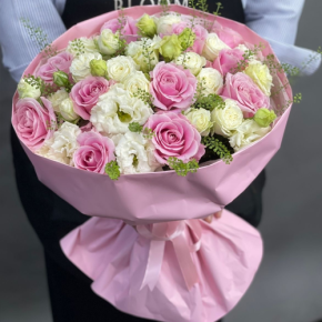 Букет "Нежное признание" из роз и эустом в Одинцово