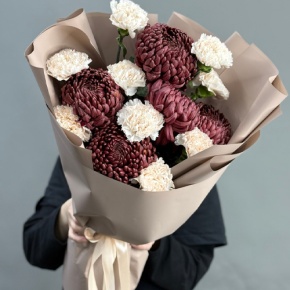 Букет из хризантем Бигоуди и диантусов в Одинцово