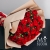 Букет 15 кустовых красных роз в Одинцово Букет 15 кустовых красных роз в Одинцово