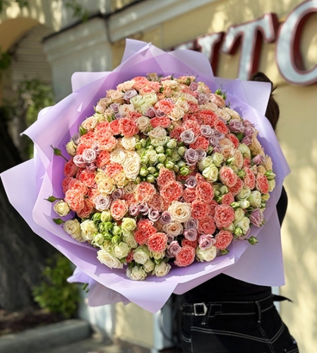 Букет из 101 кустовой розы микс в Одинцово